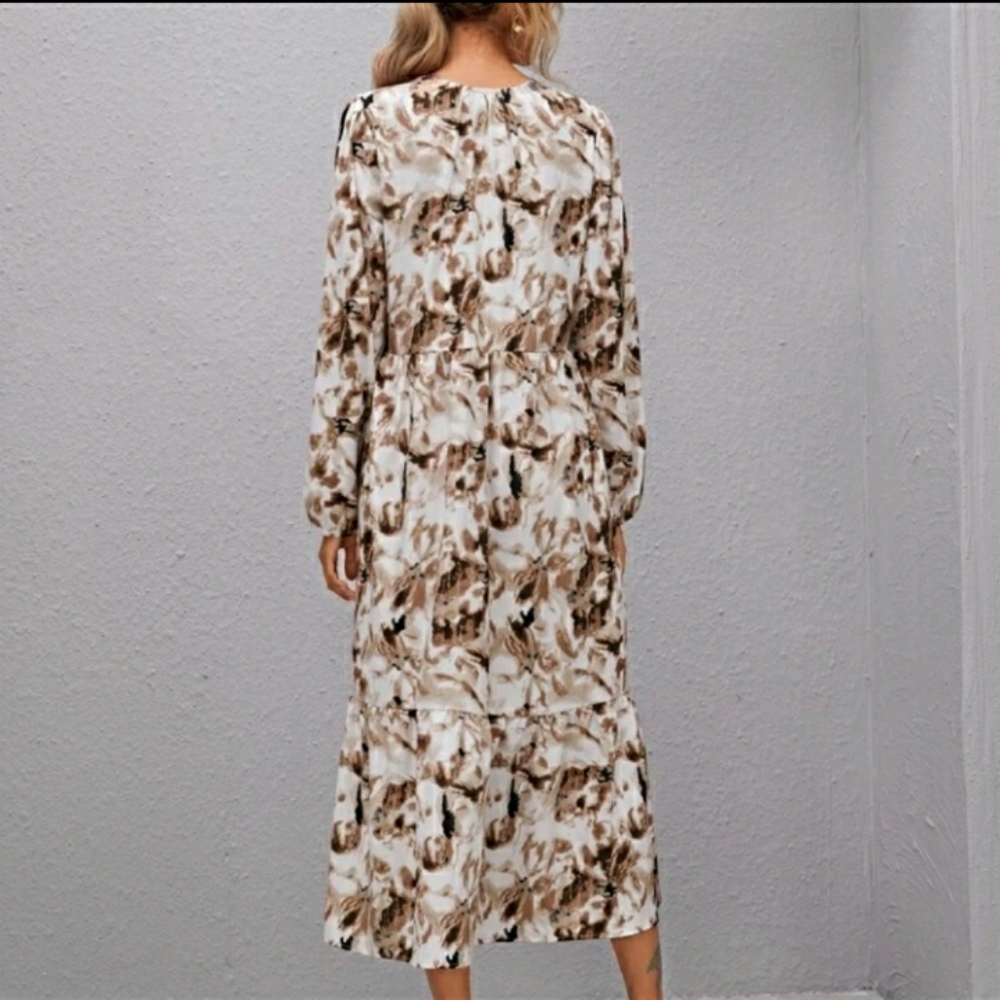 NEW Ruffle Hem Dress - Picture 2 of 6